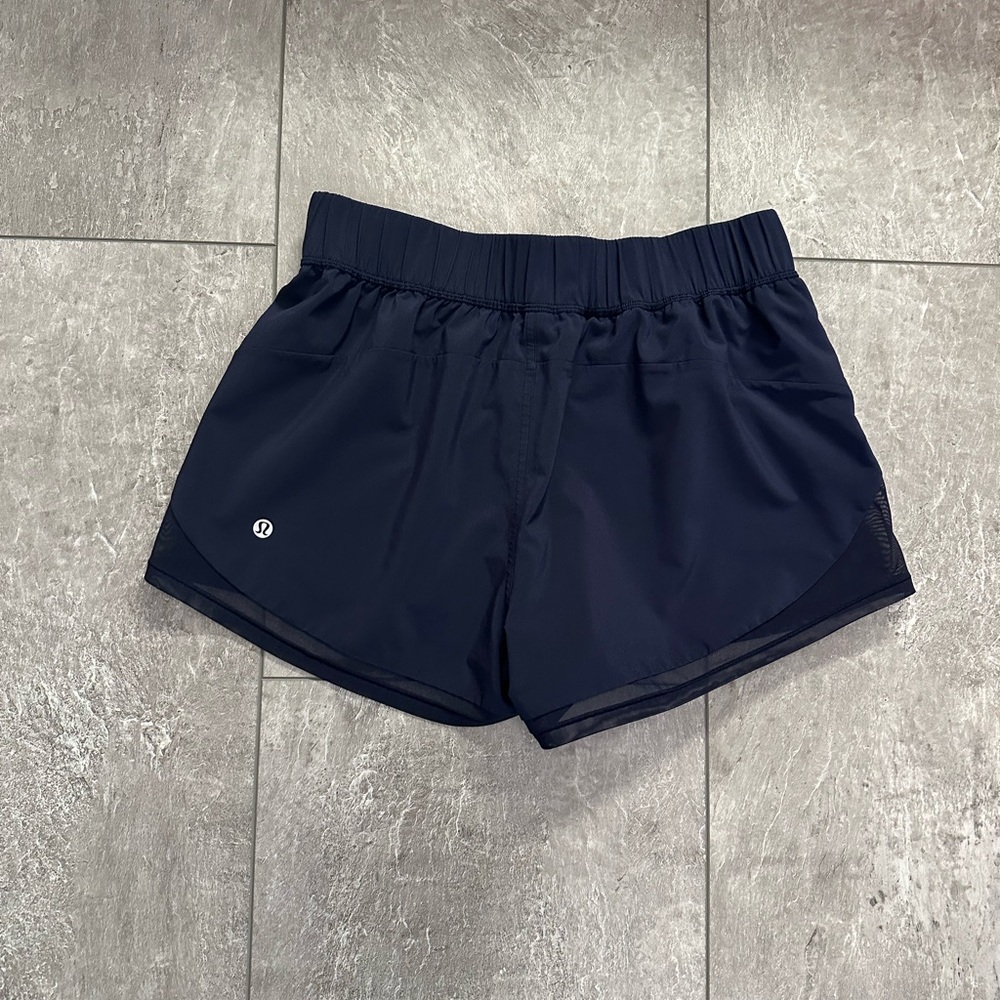 Lululemon Two With One Short Reversible 3"
Midnight Navy / Blueberry Jam Size 6 - Picture 3 of 11